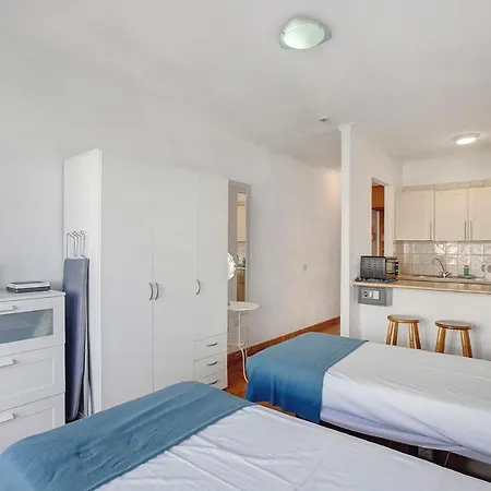 Garden Apartment *